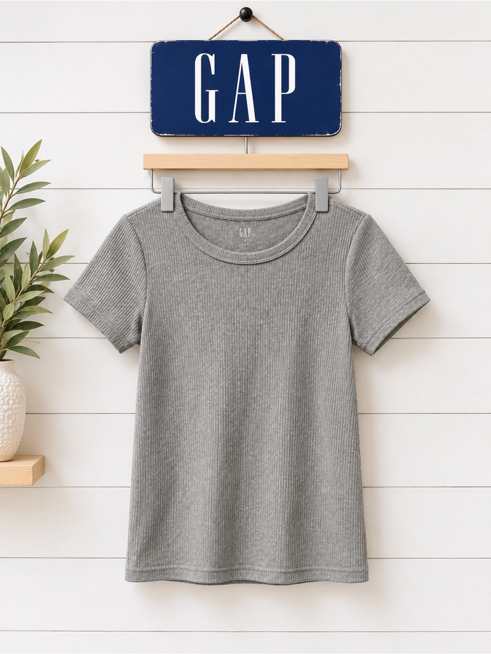 GAP Grey Ribbed T-Shirt Size M